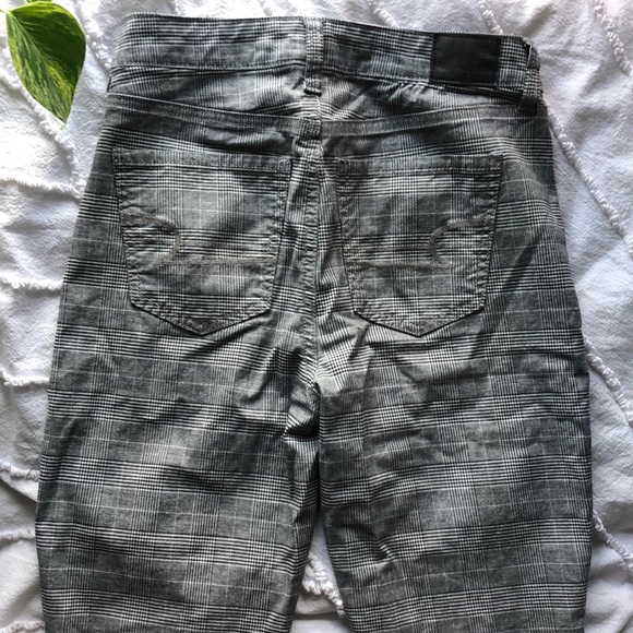 AE Hi-Rise Black & White Plaid Jegging - Picture 7 of 8